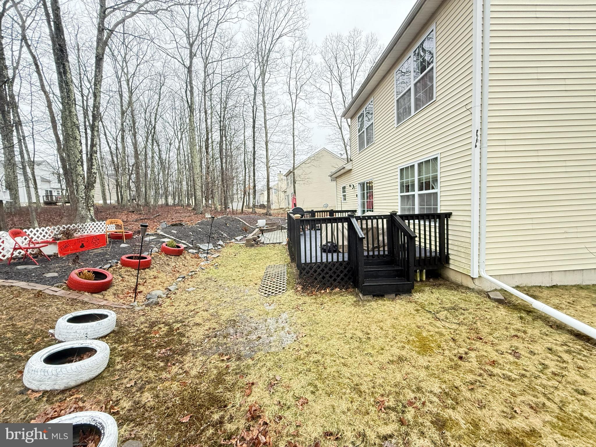 SAW CREEK ESTATES - Residential