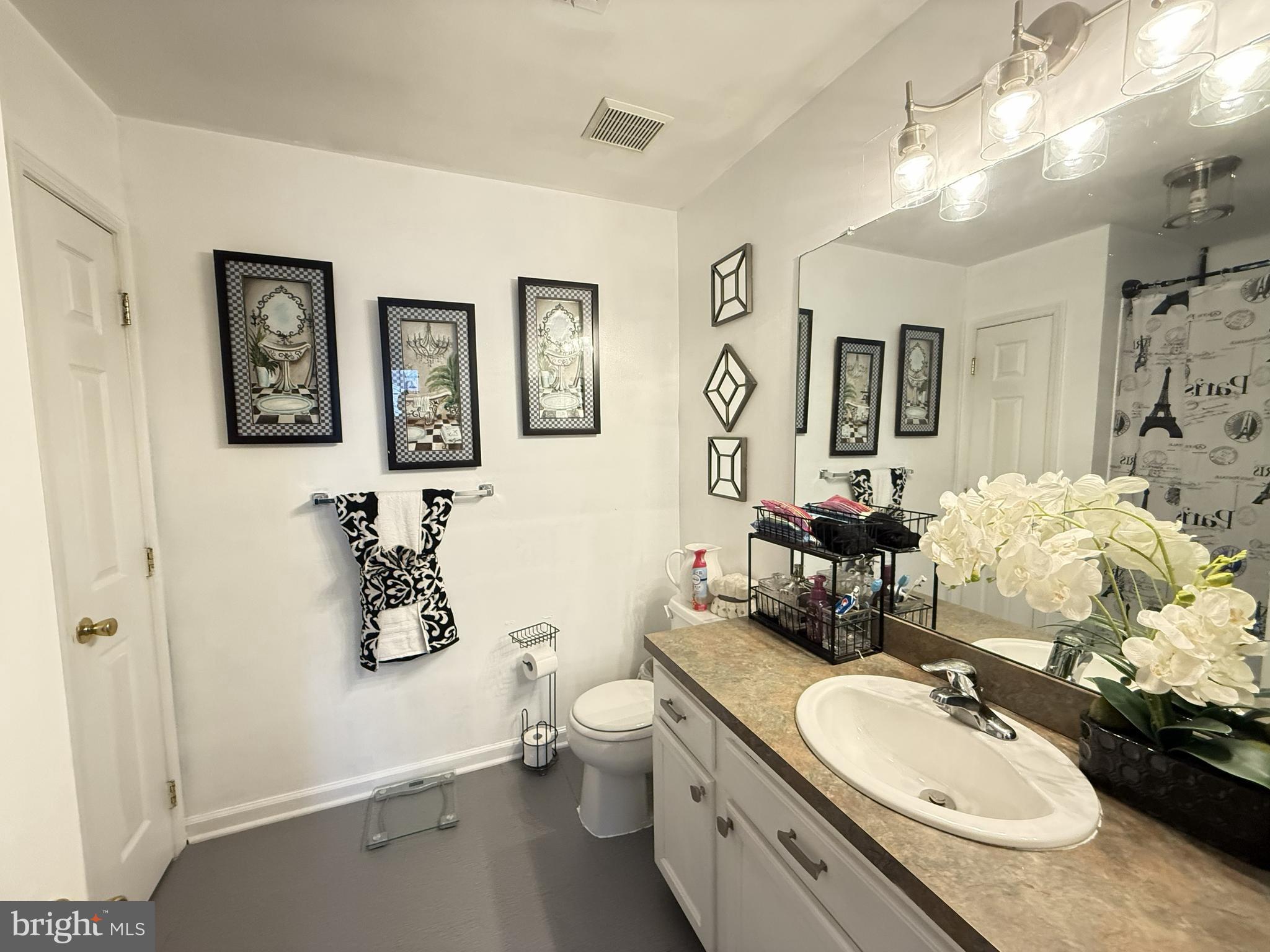 SAW CREEK ESTATES - Residential