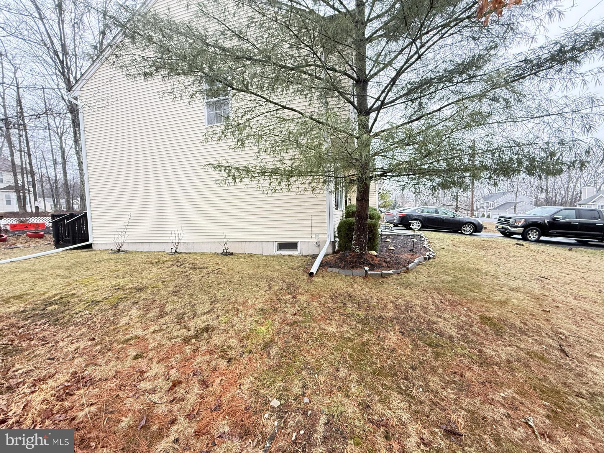 SAW CREEK ESTATES - Residential