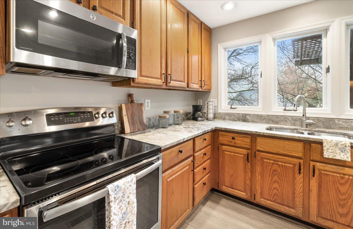 SPRING RIDGE - Residential