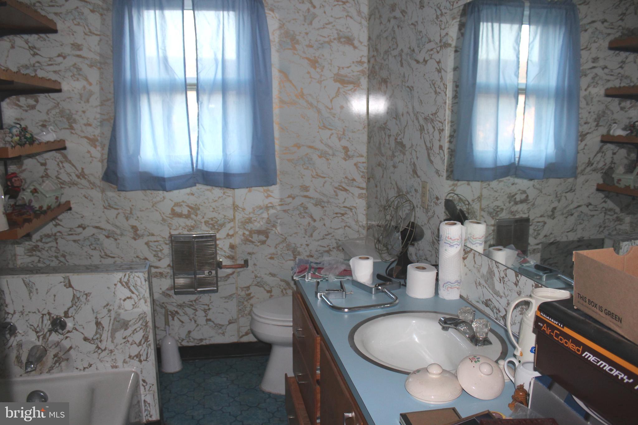 WILLIAMSTOWN - Residential