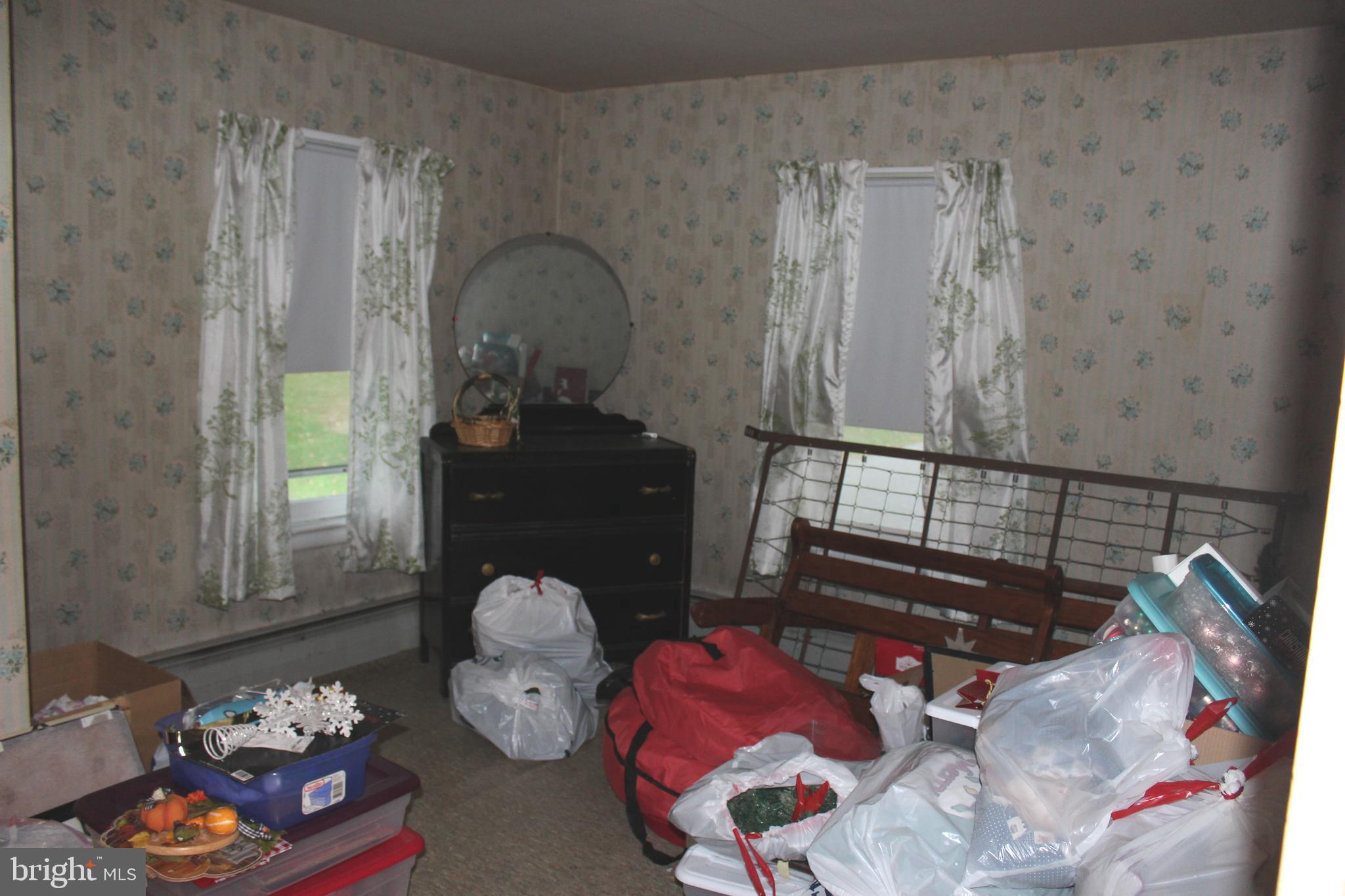 WILLIAMSTOWN - Residential