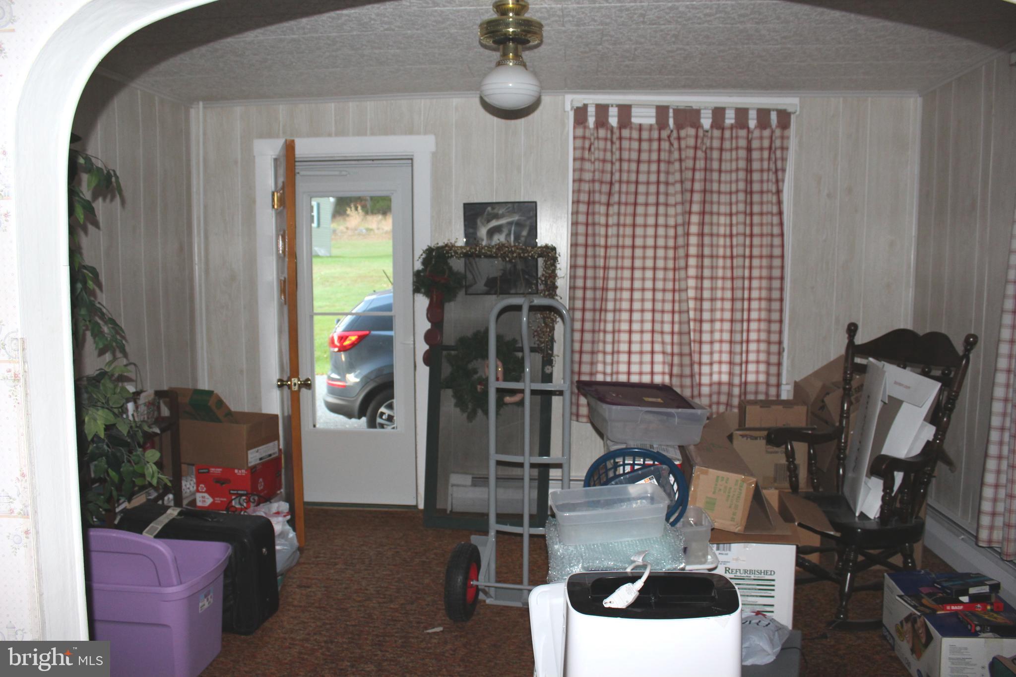 WILLIAMSTOWN - Residential