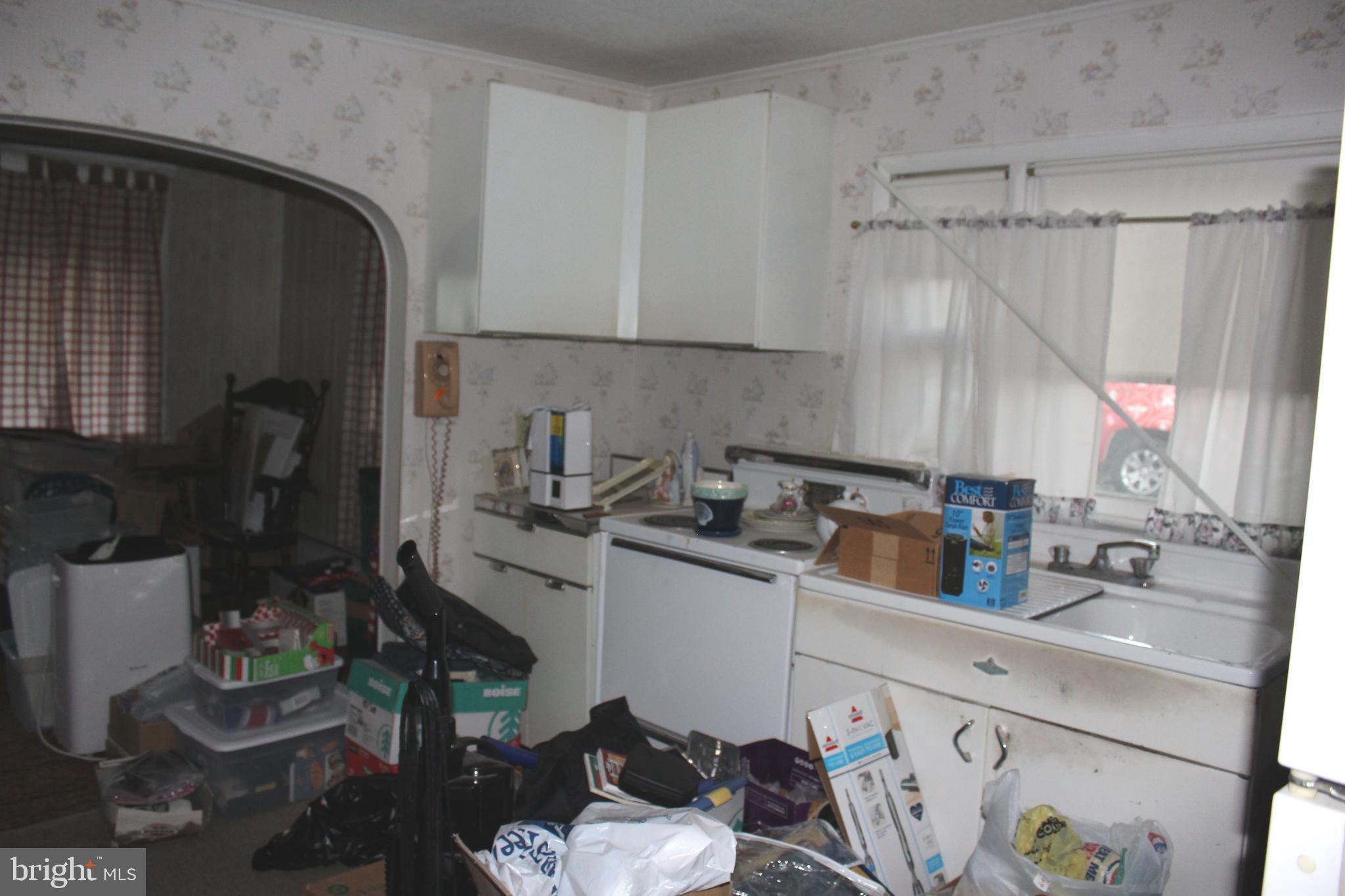 WILLIAMSTOWN - Residential