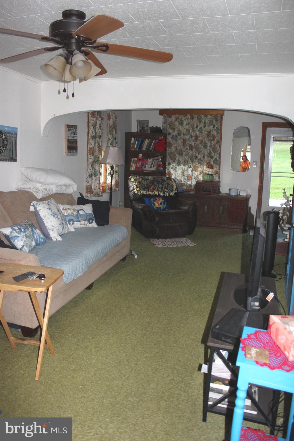 WILLIAMSTOWN - Residential