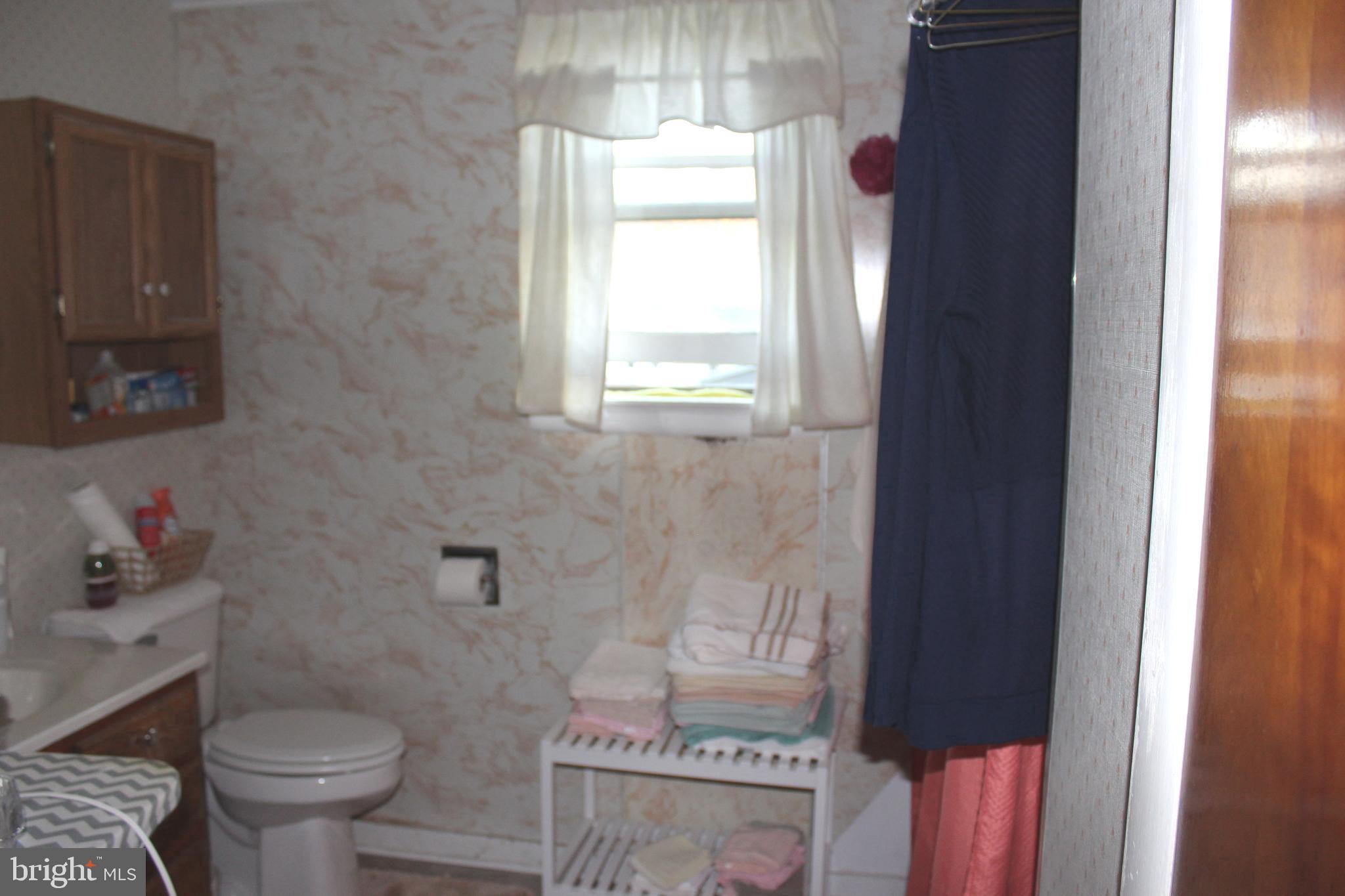 WILLIAMSTOWN - Residential