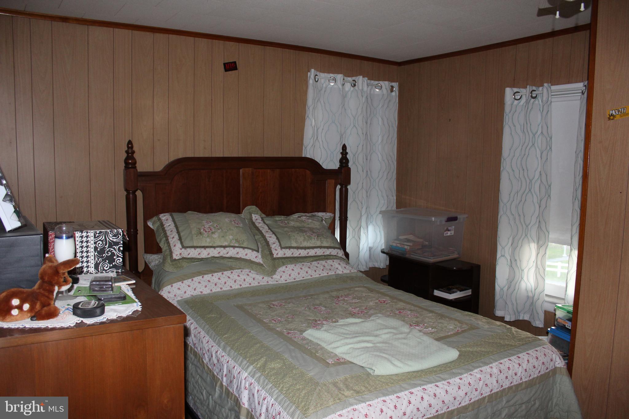 WILLIAMSTOWN - Residential