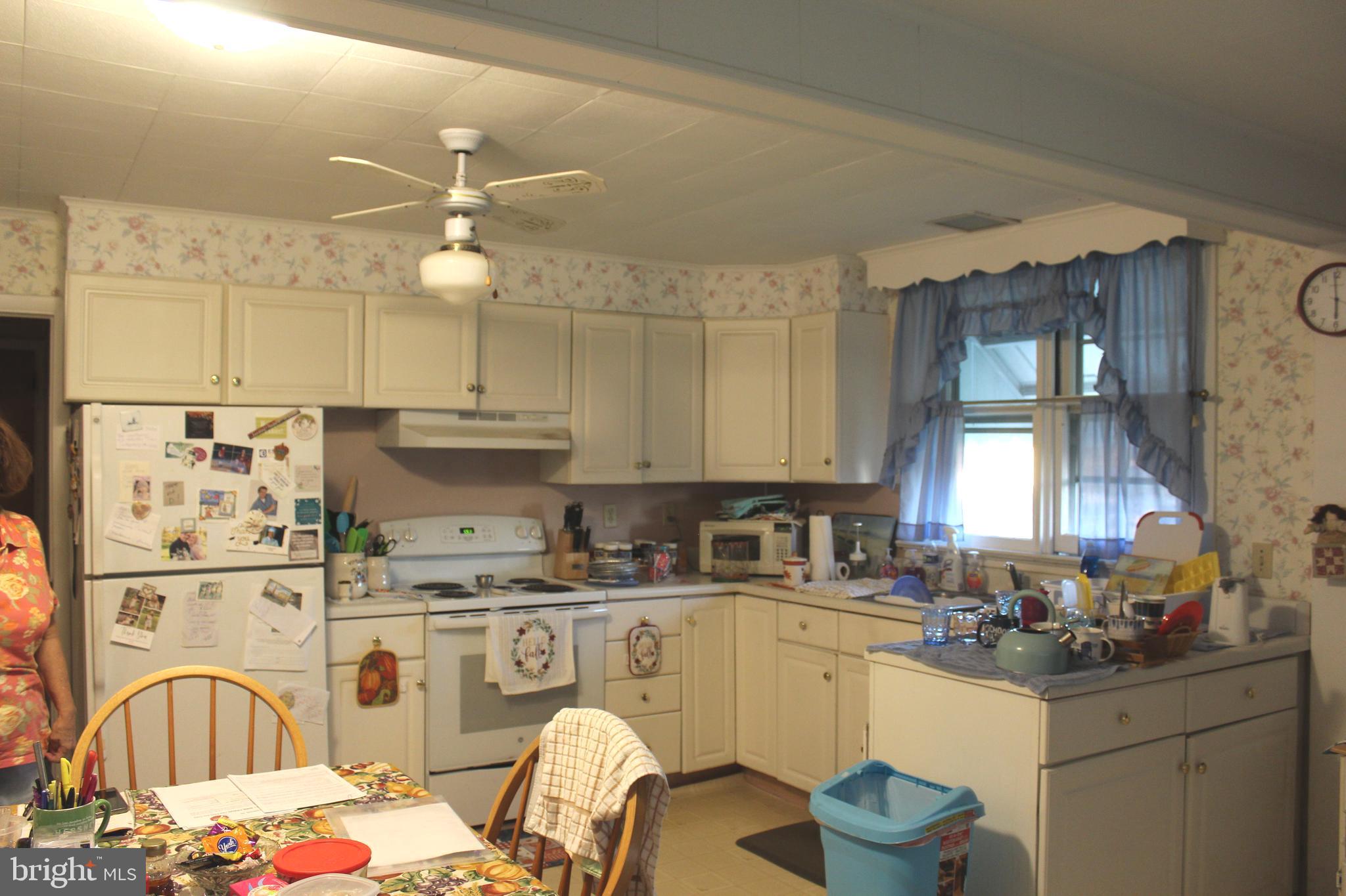 WILLIAMSTOWN - Residential