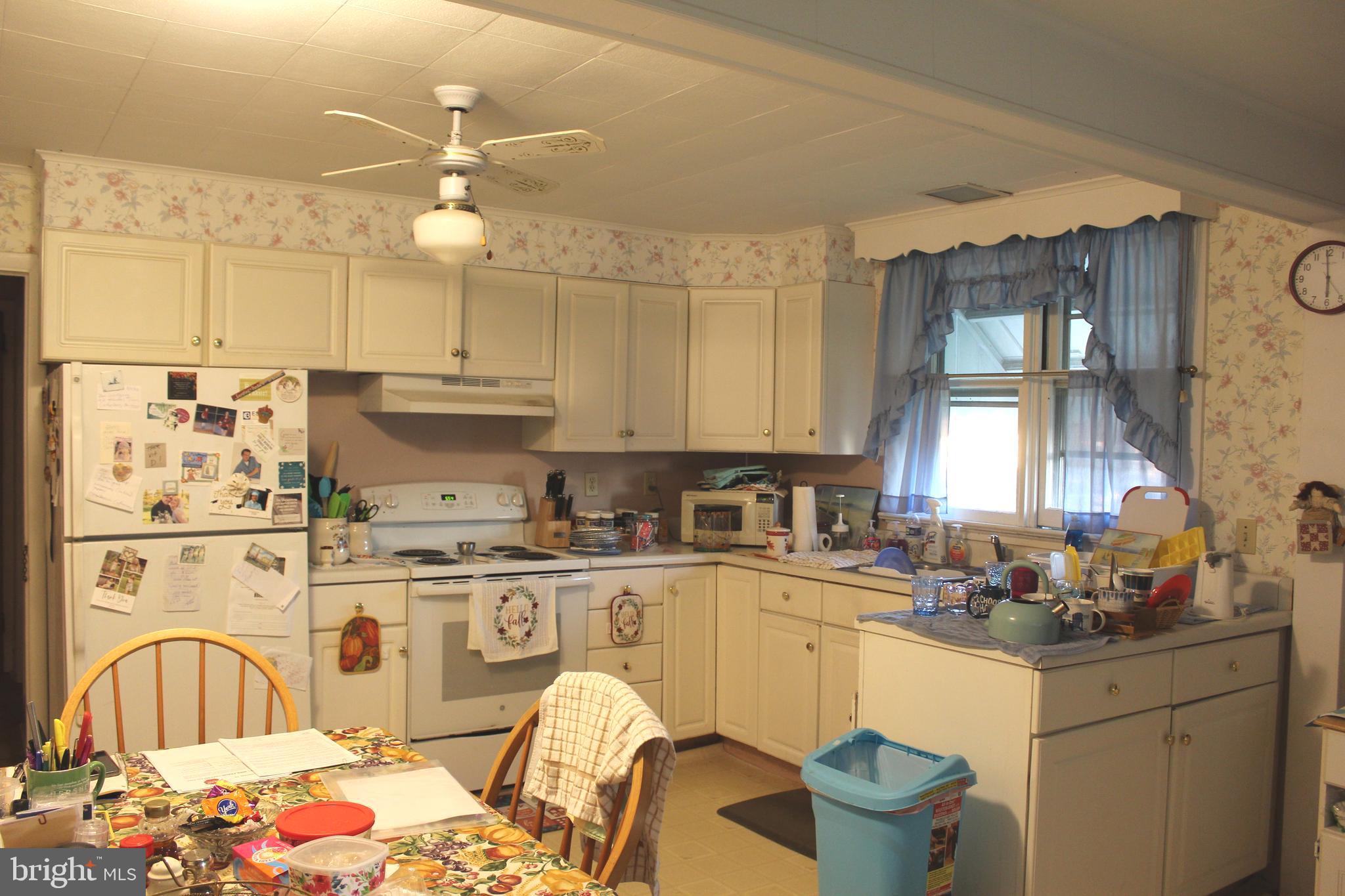 WILLIAMSTOWN - Residential