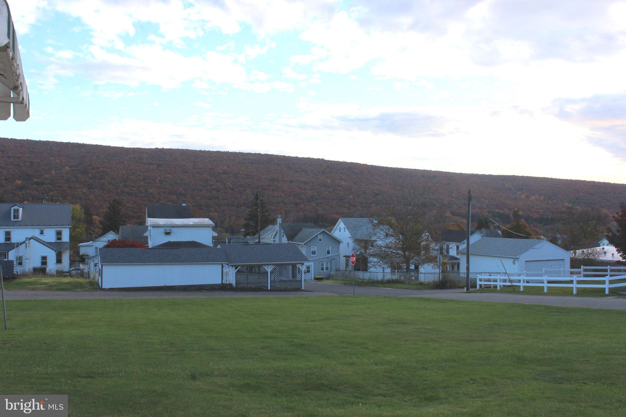 WILLIAMSTOWN - Residential