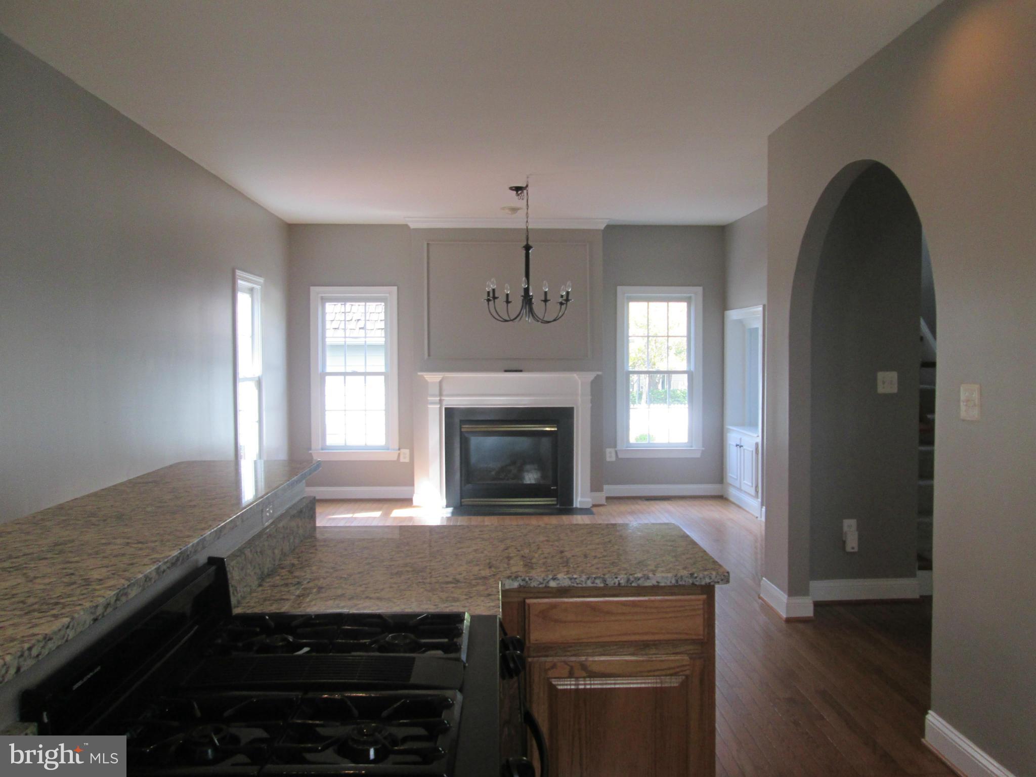 KENTLANDS HILL DISTRICT - Residential Lease