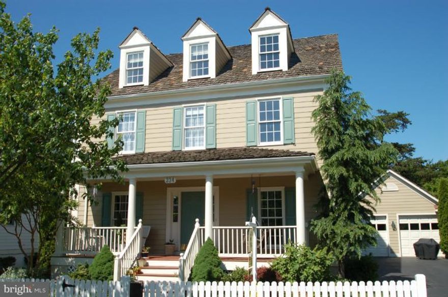 Great Area, Great House! 4BR, 2.5Bath home in sought after Kentlands in top shape! Open Floor plan with hardwoods, some new carpet, two car garage and large driveway and backyard to enjoy!  Large Master BR and Bath! Make this your home for while!