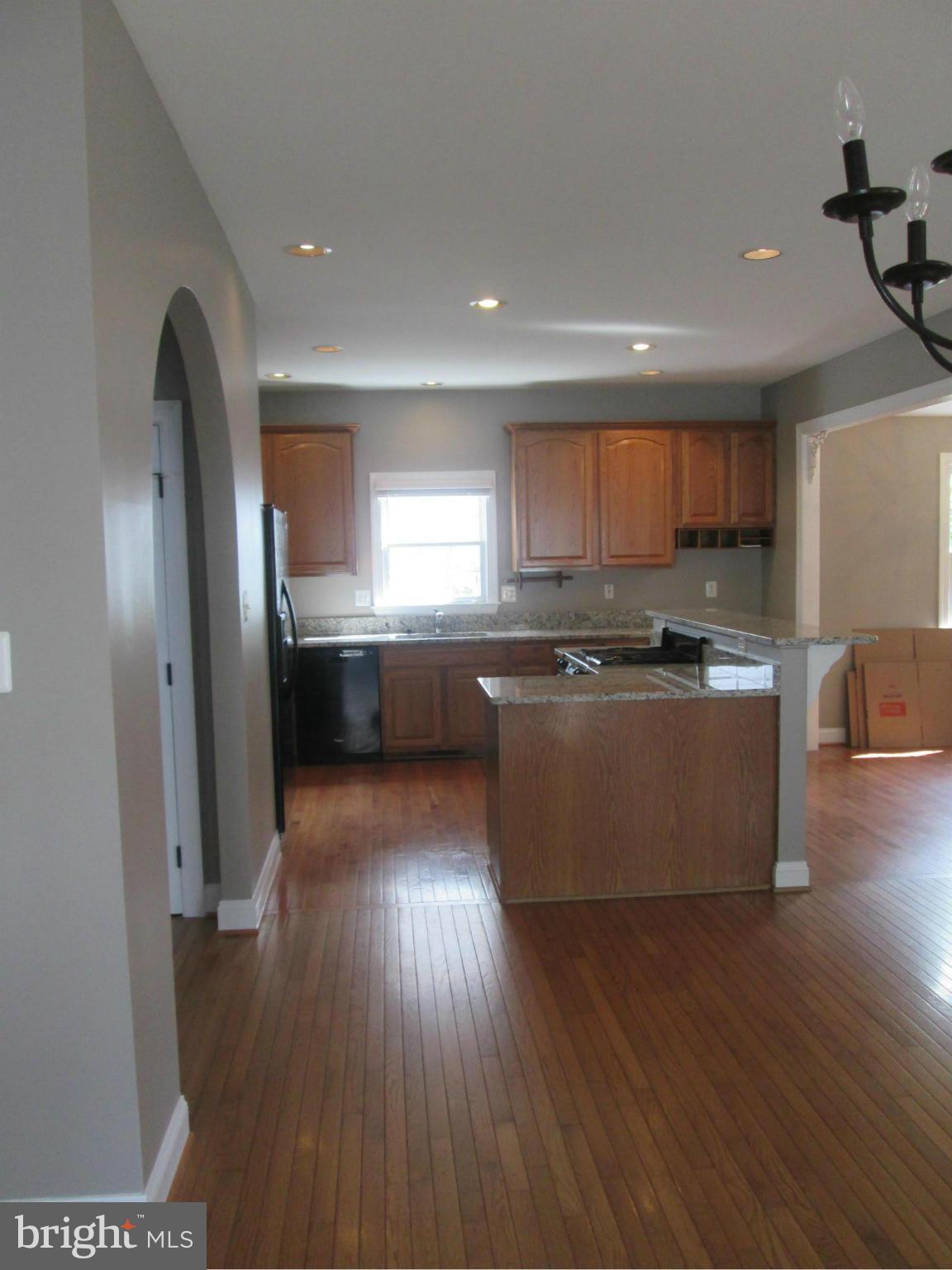 KENTLANDS HILL DISTRICT - Residential Lease