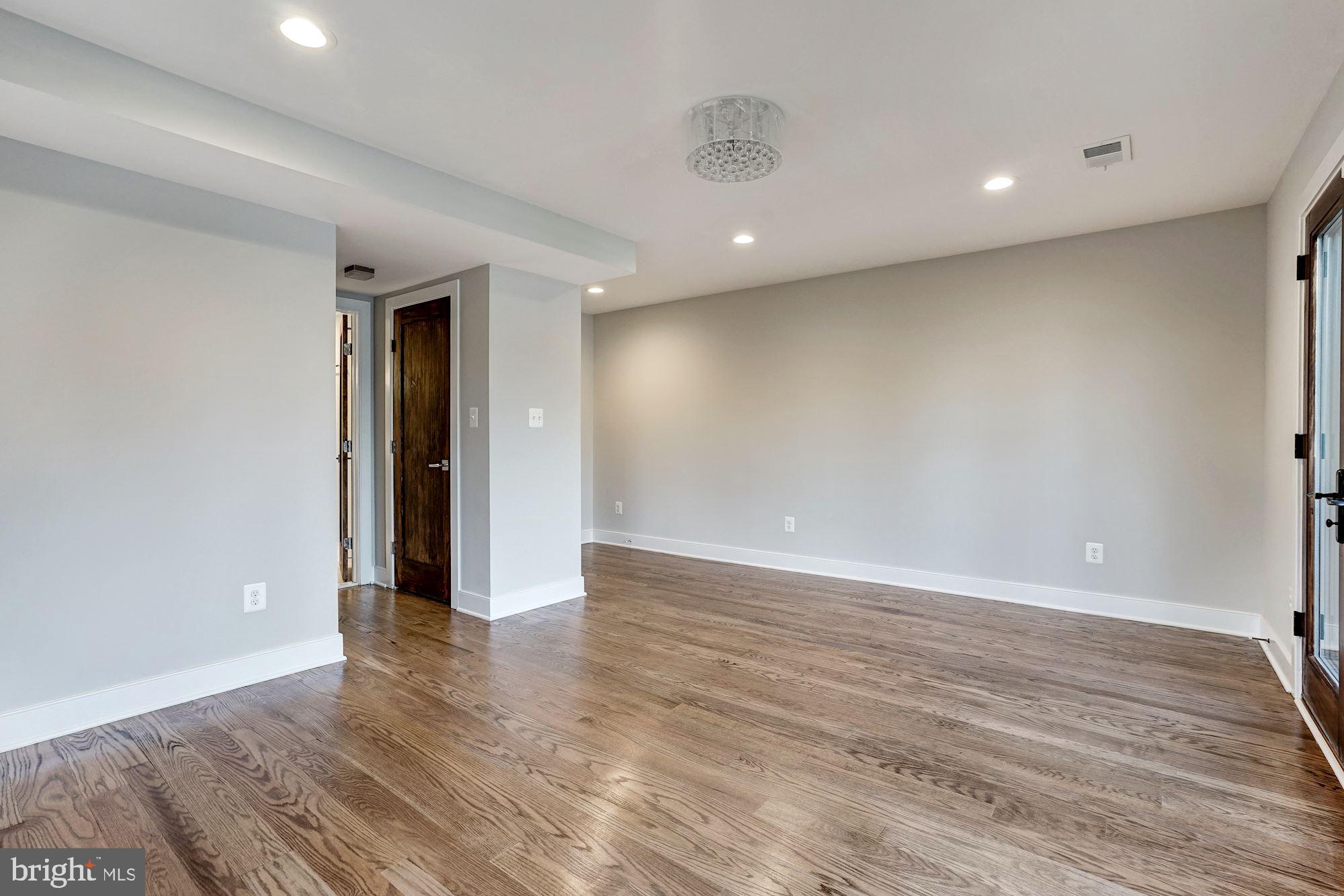 CARRIAGE WORKS - Residential