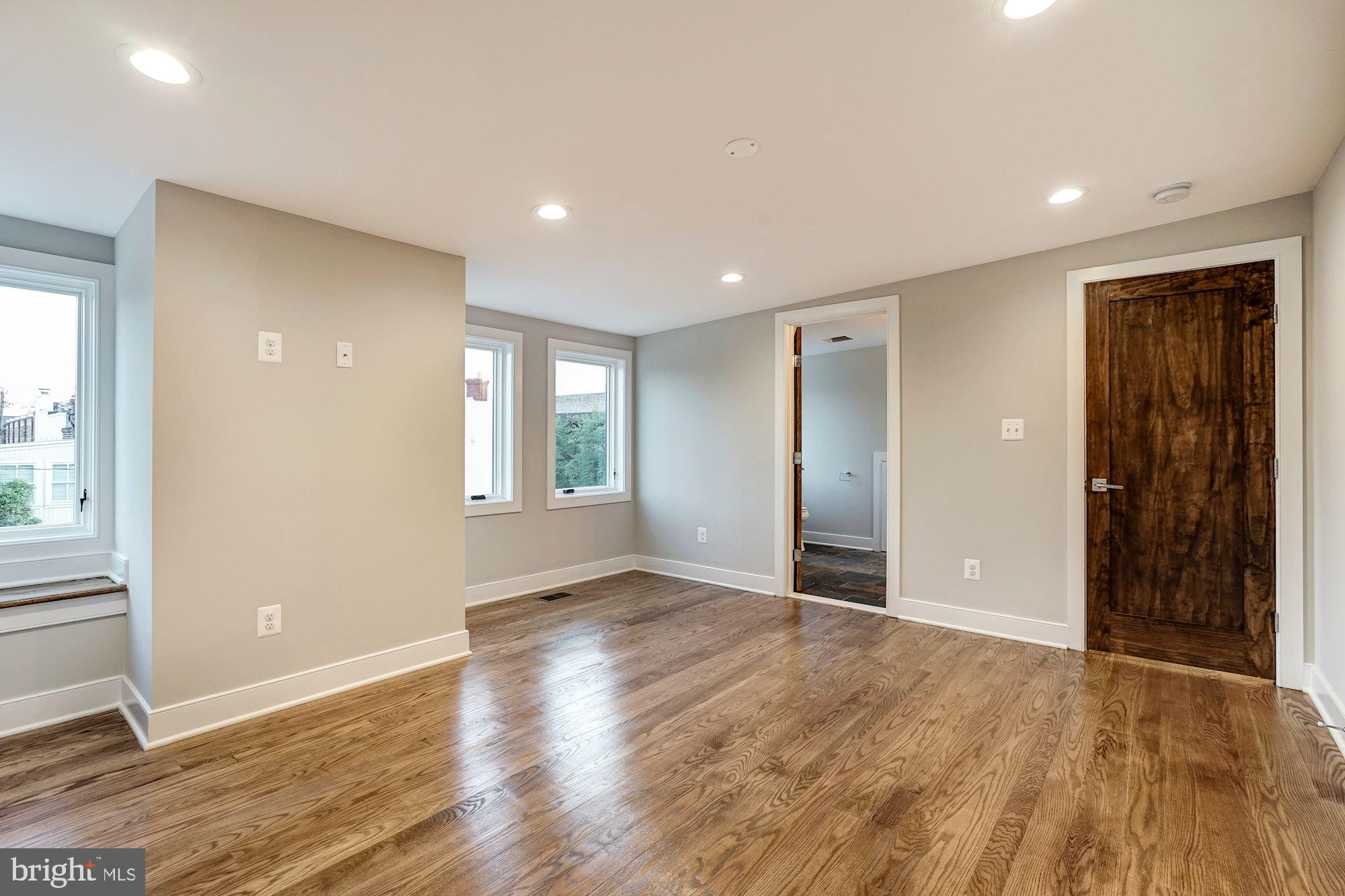 CARRIAGE WORKS - Residential