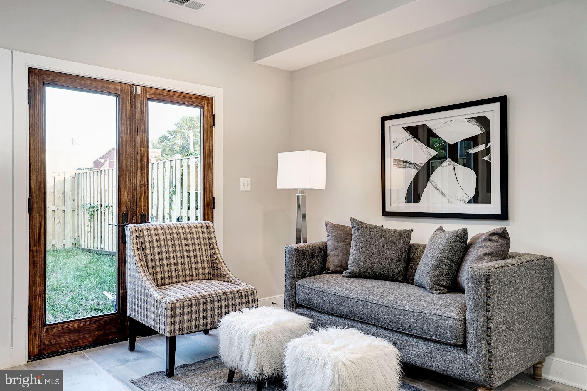 CARRIAGE WORKS - Residential