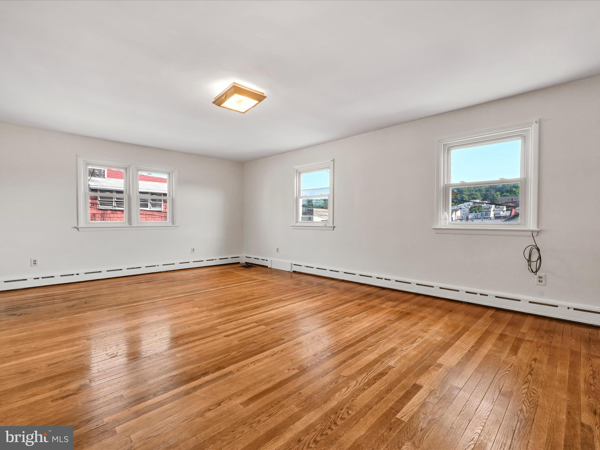 MINERSVILLE - Residential