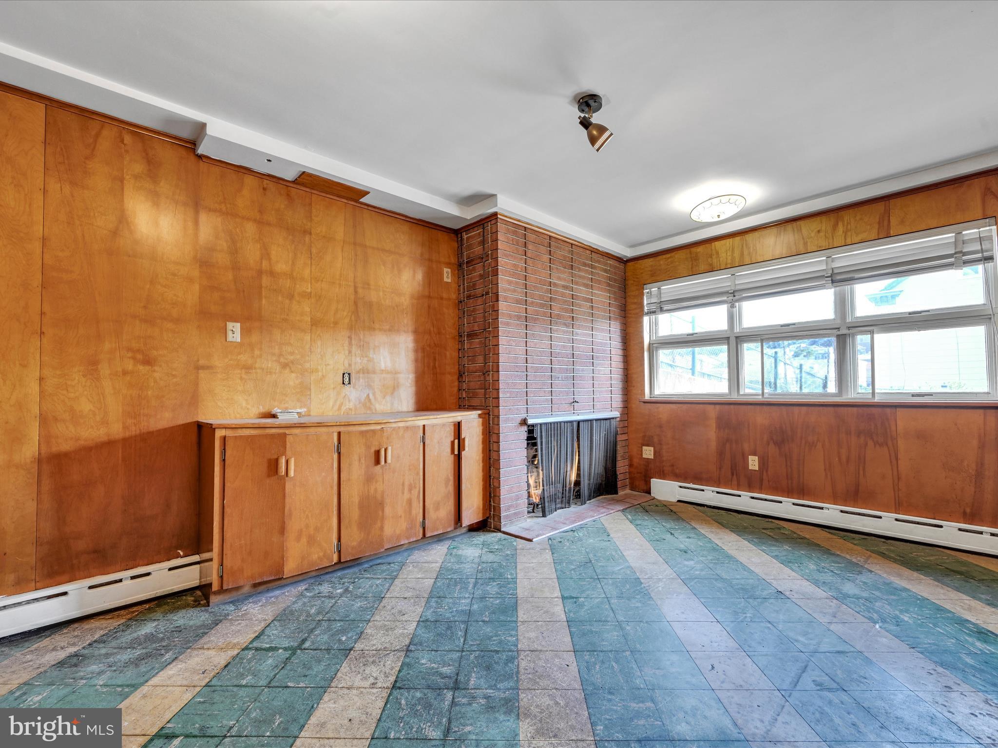 MINERSVILLE - Residential