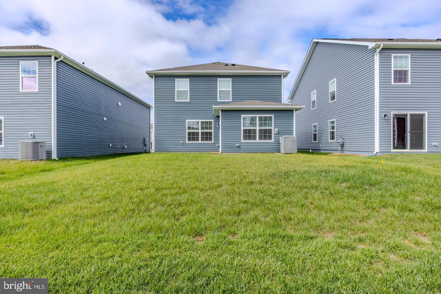 WEST WIND - Residential Lease