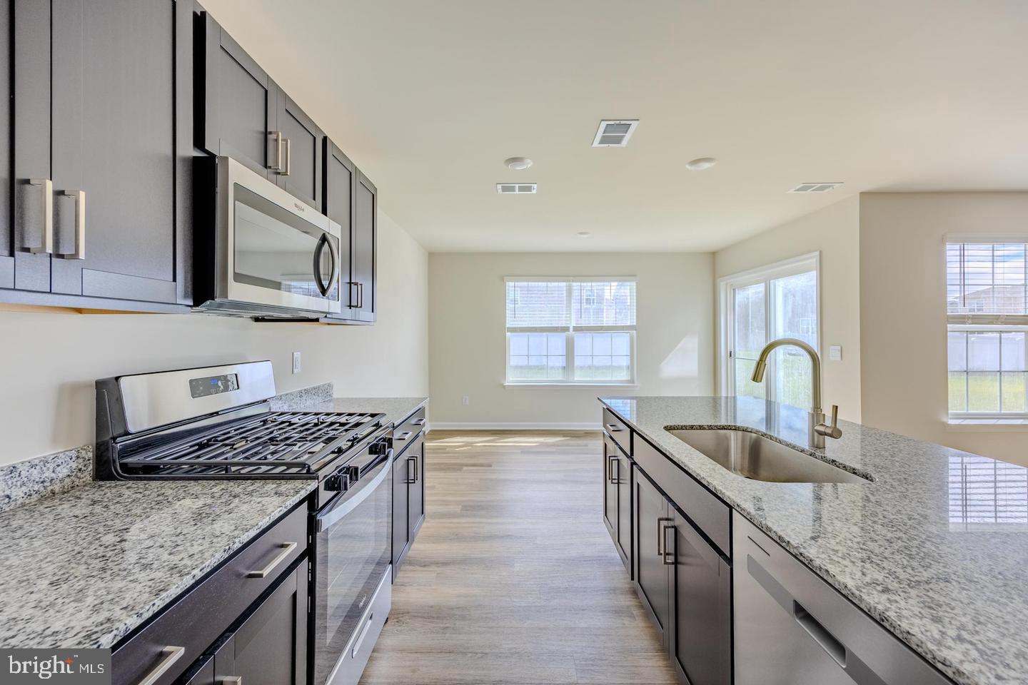 WEST WIND - Residential Lease