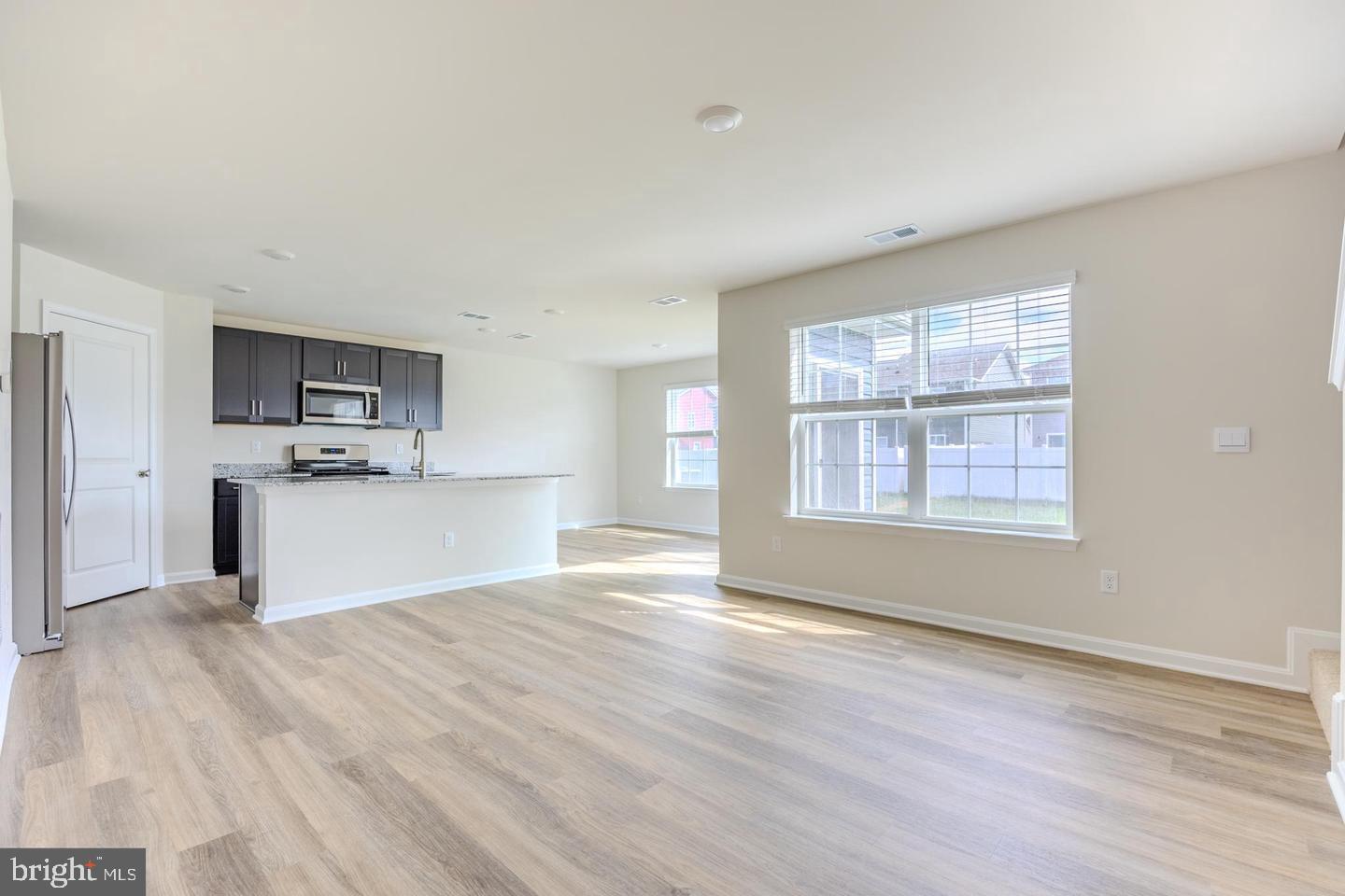 WEST WIND - Residential Lease