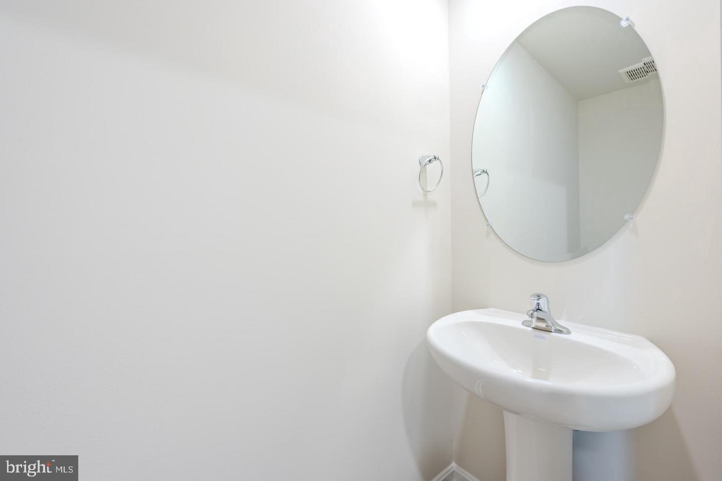 WEST WIND - Residential Lease