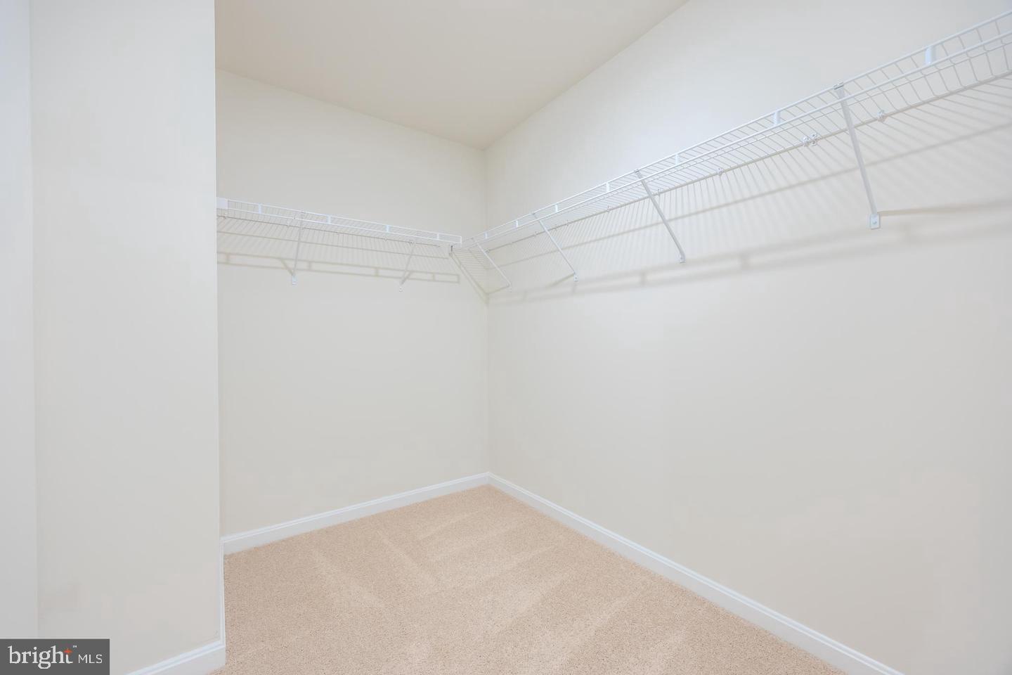 WEST WIND - Residential Lease