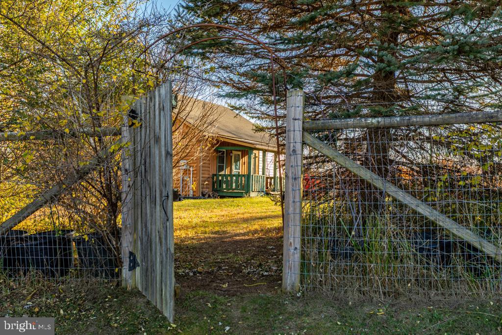 GRETCHEN ACRES - Residential