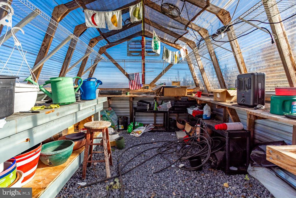 GRETCHEN ACRES - Residential