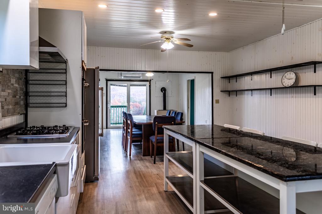 GRETCHEN ACRES - Residential