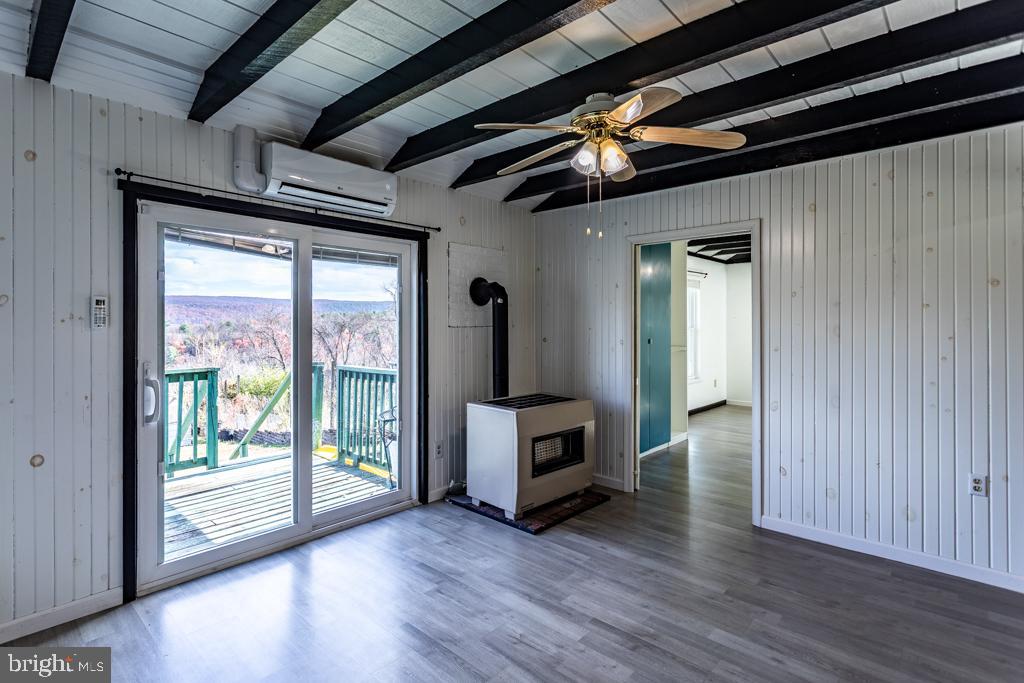 GRETCHEN ACRES - Residential