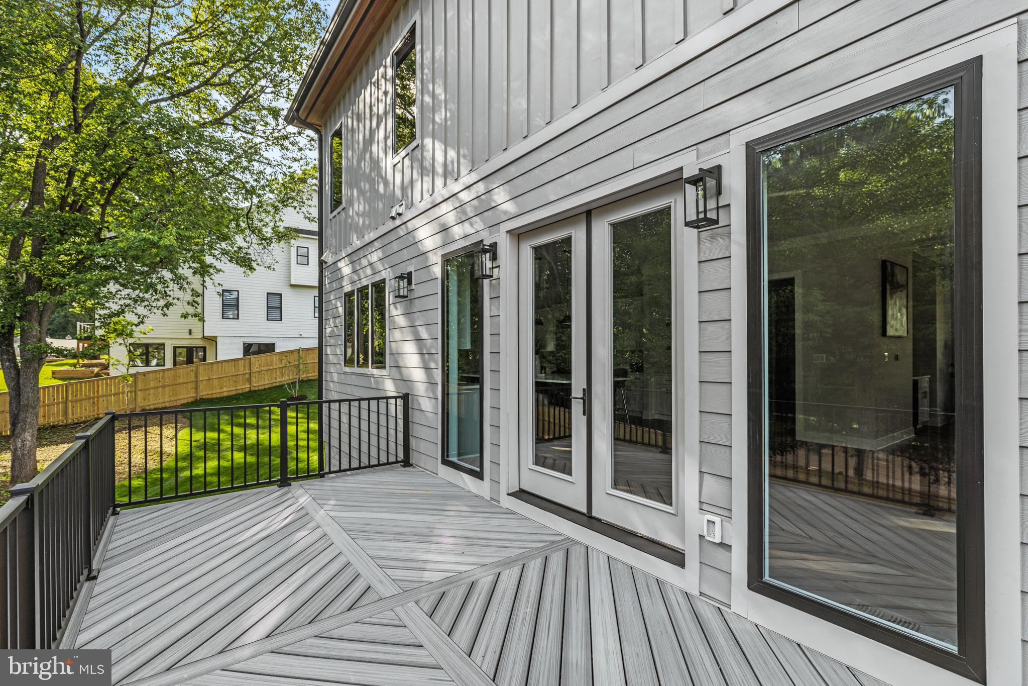 VIENNA WOODS - Residential