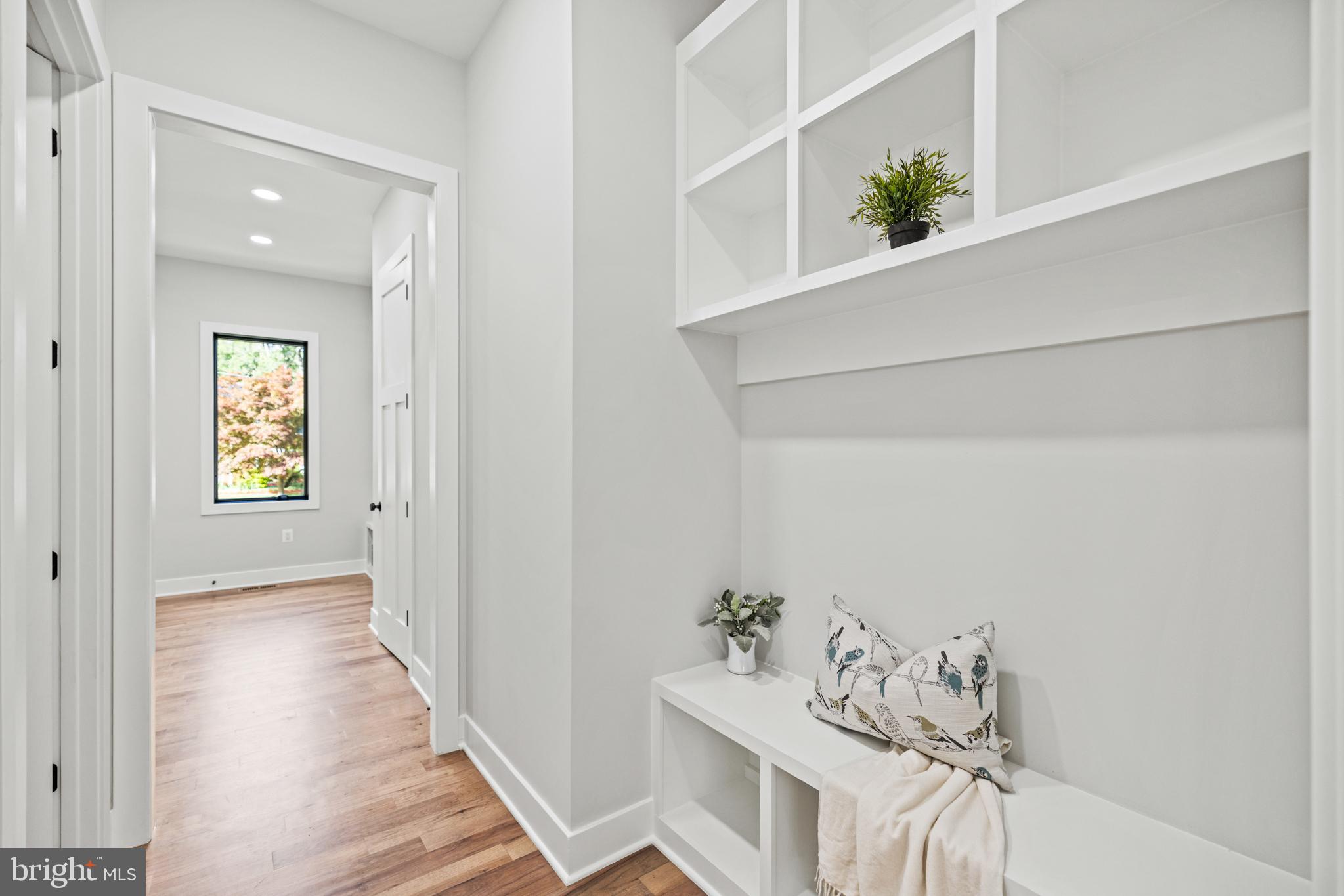 VIENNA WOODS - Residential