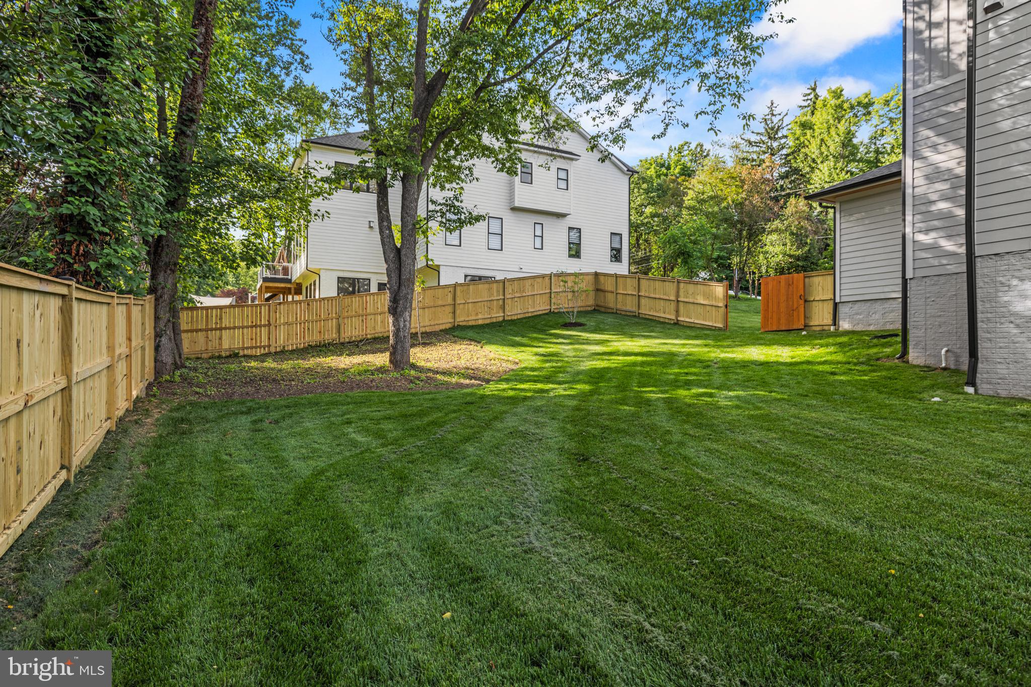 VIENNA WOODS - Residential