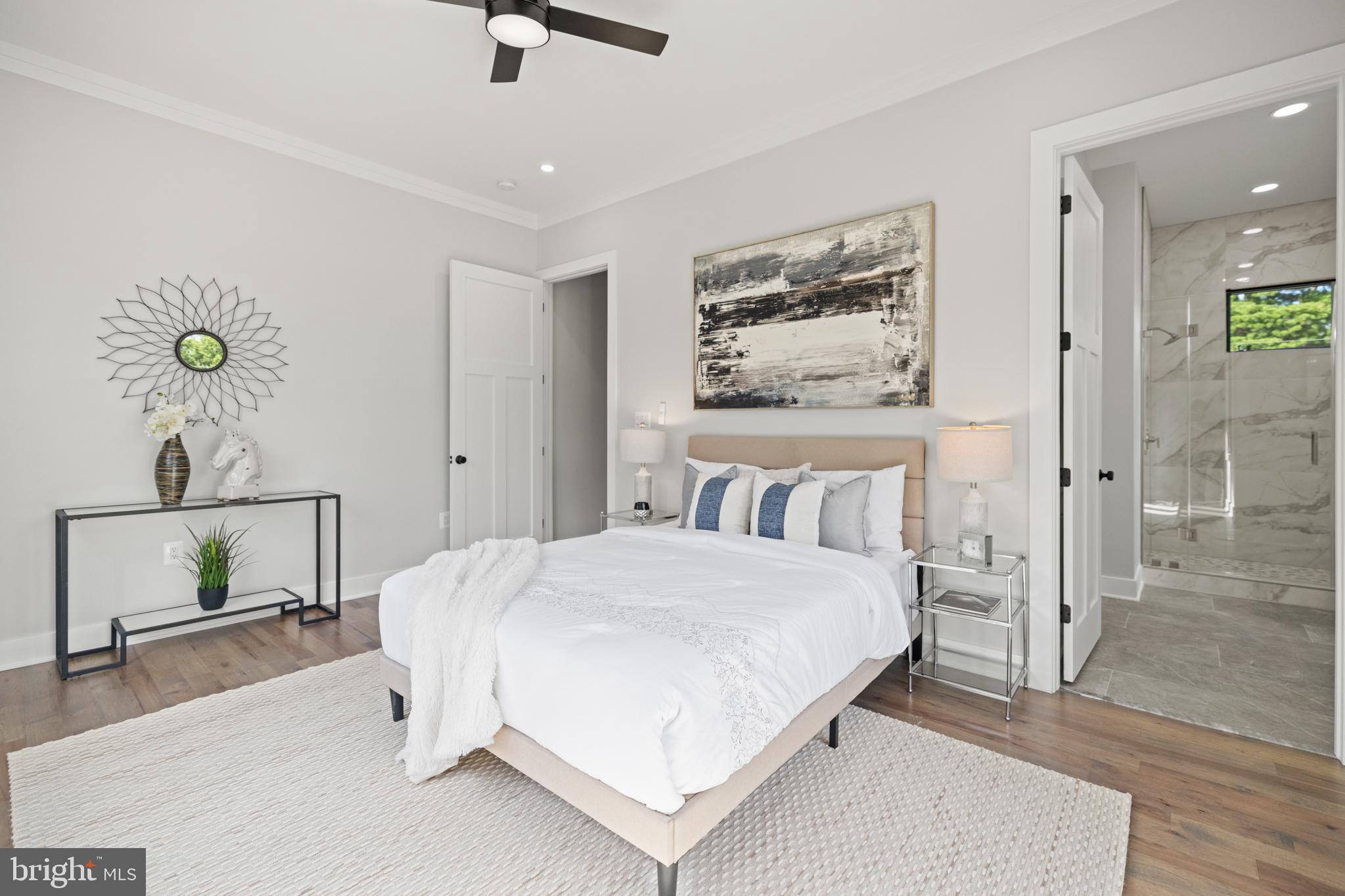 VIENNA WOODS - Residential