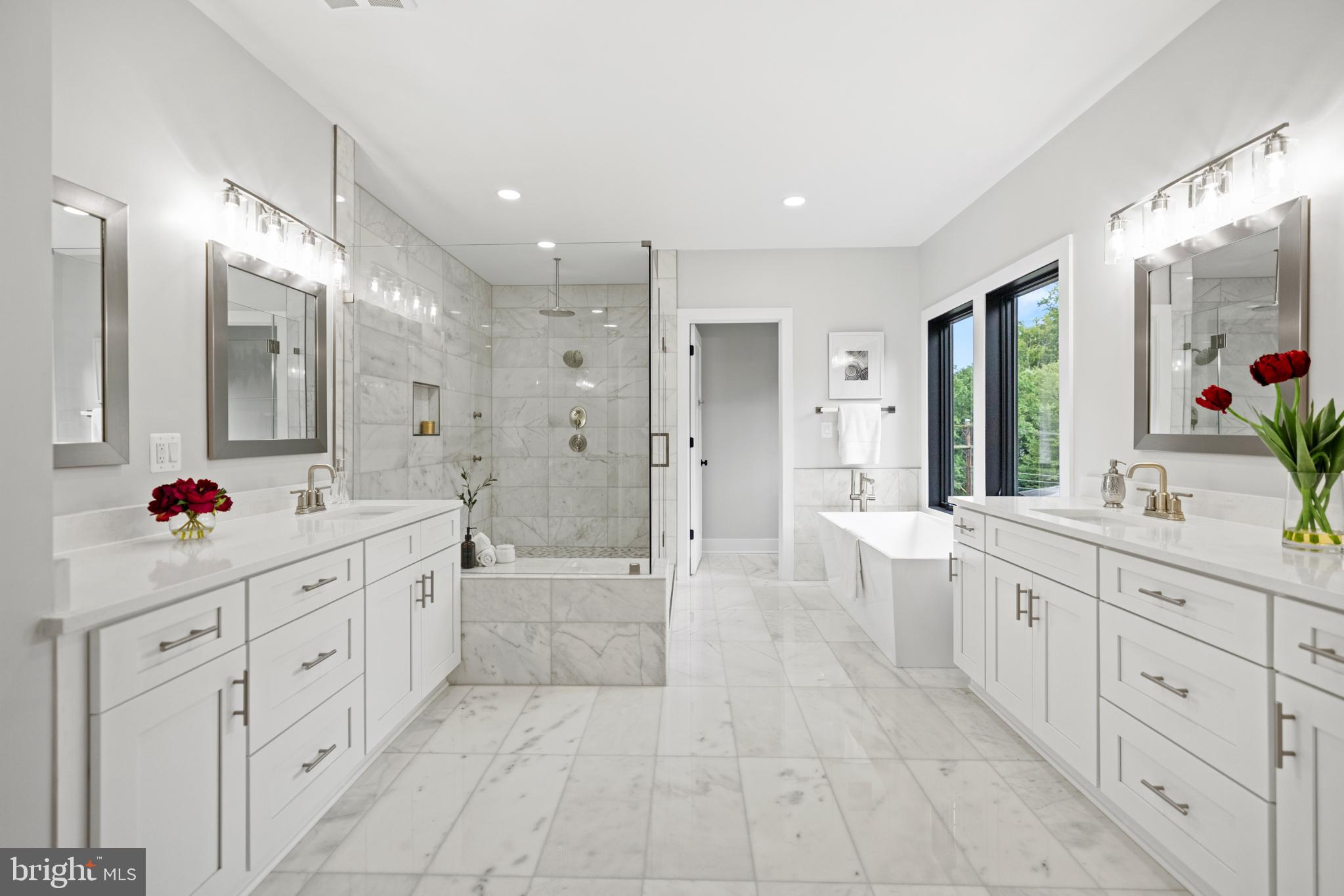 VIENNA WOODS - Residential