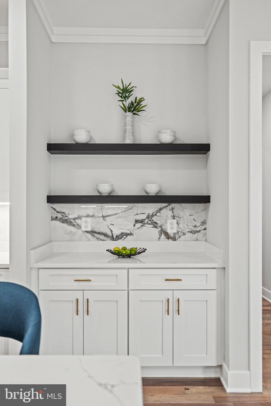 VIENNA WOODS - Residential