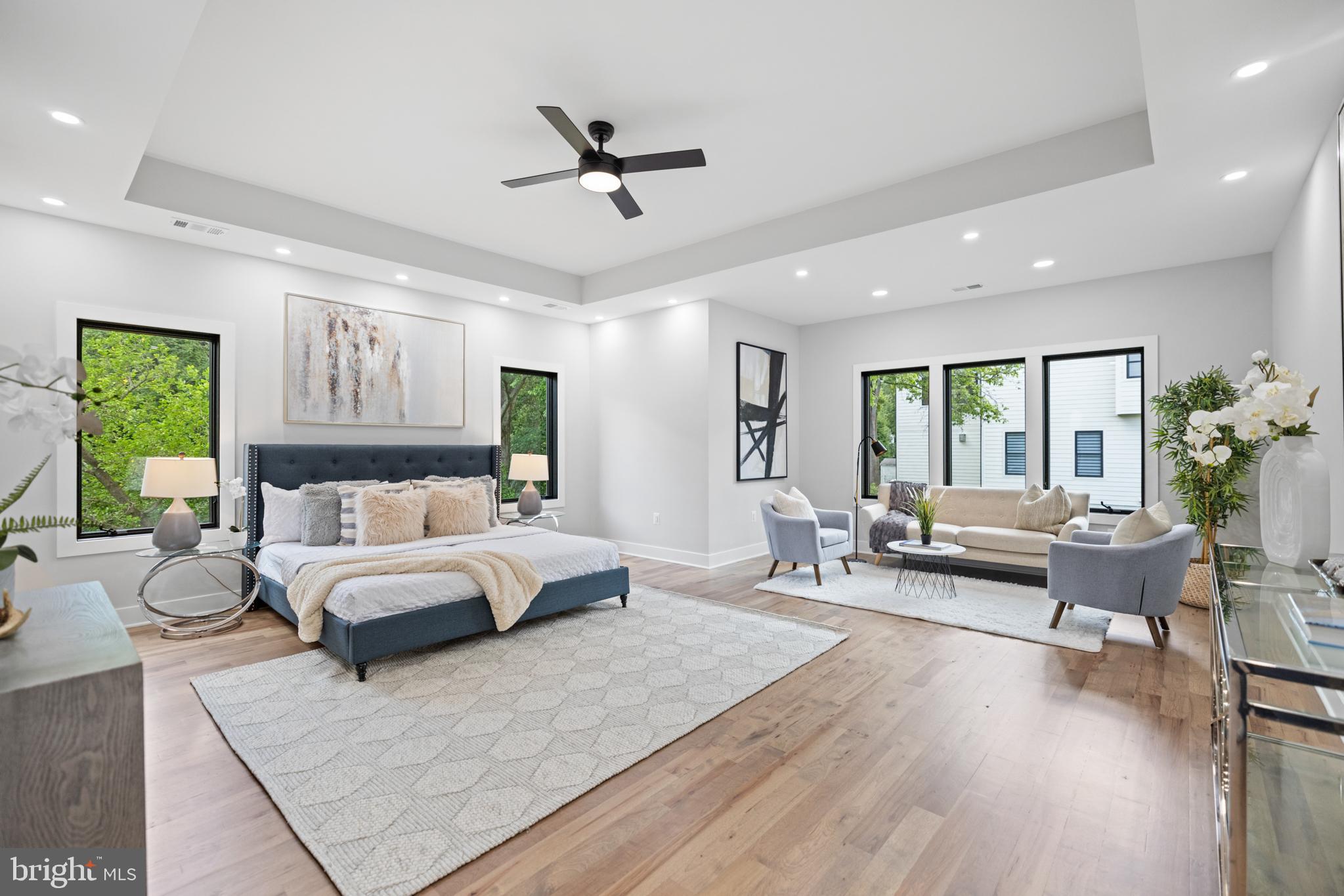 VIENNA WOODS - Residential