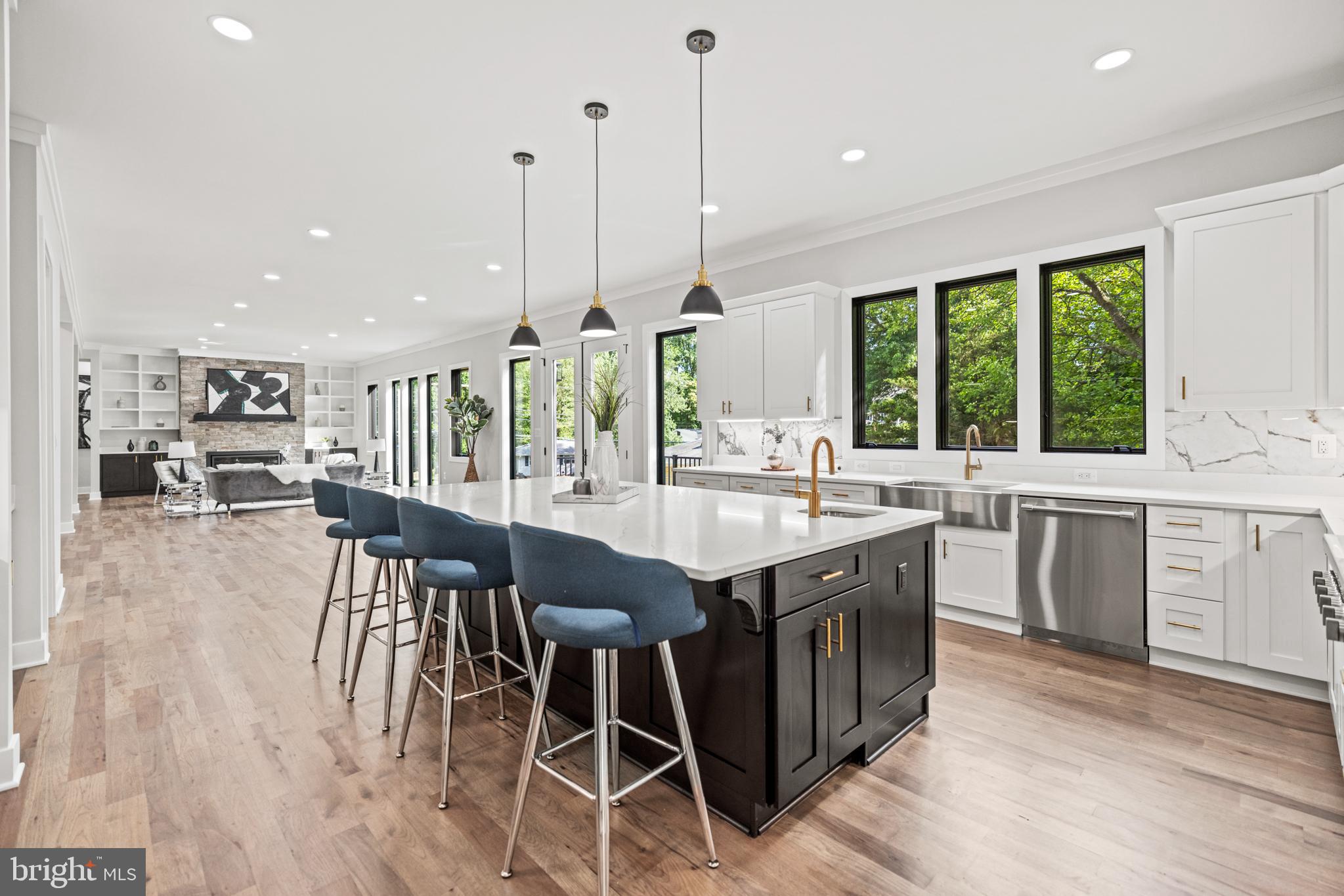 VIENNA WOODS - Residential