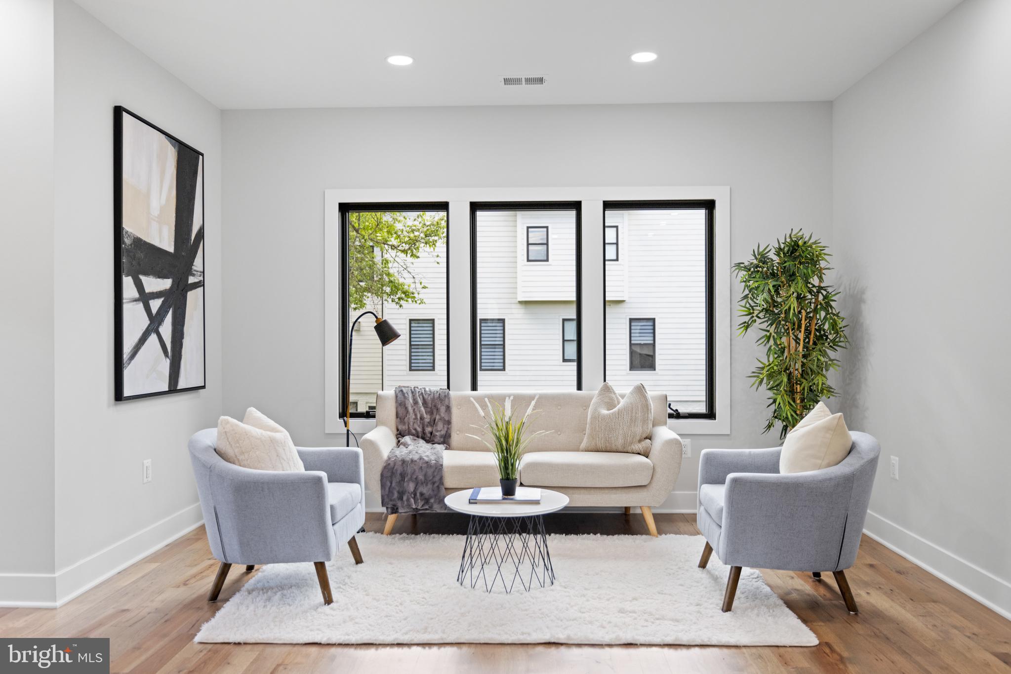 VIENNA WOODS - Residential