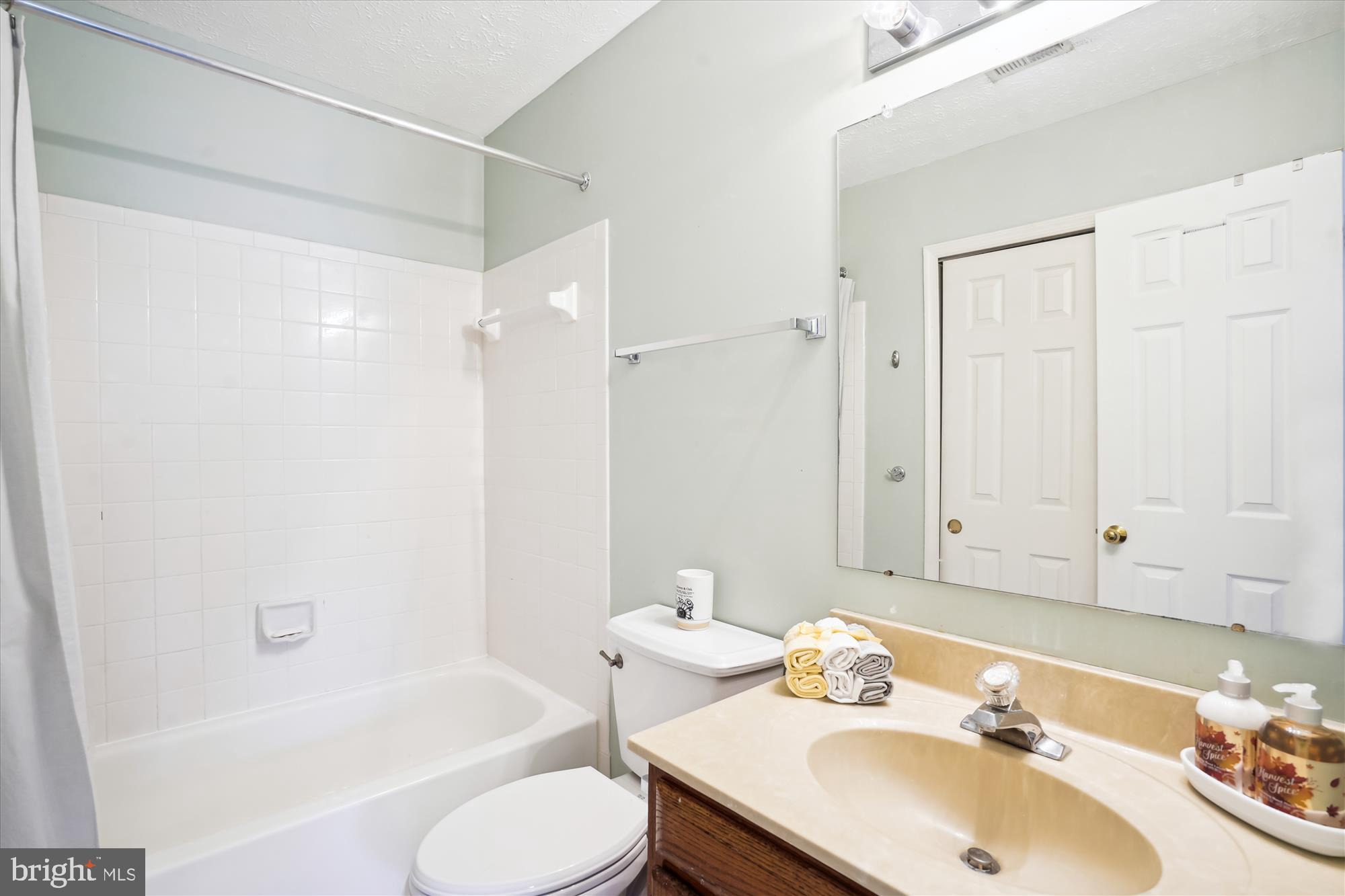 COUNTRYSIDE - Residential