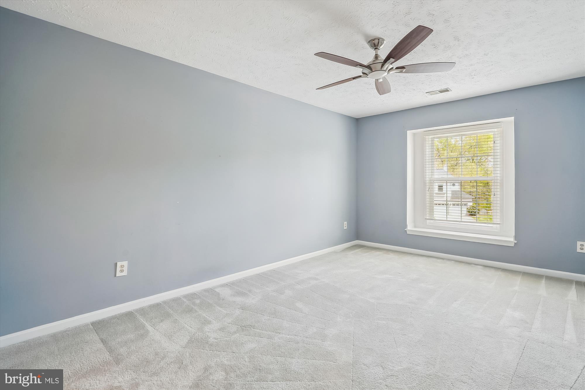 COUNTRYSIDE - Residential