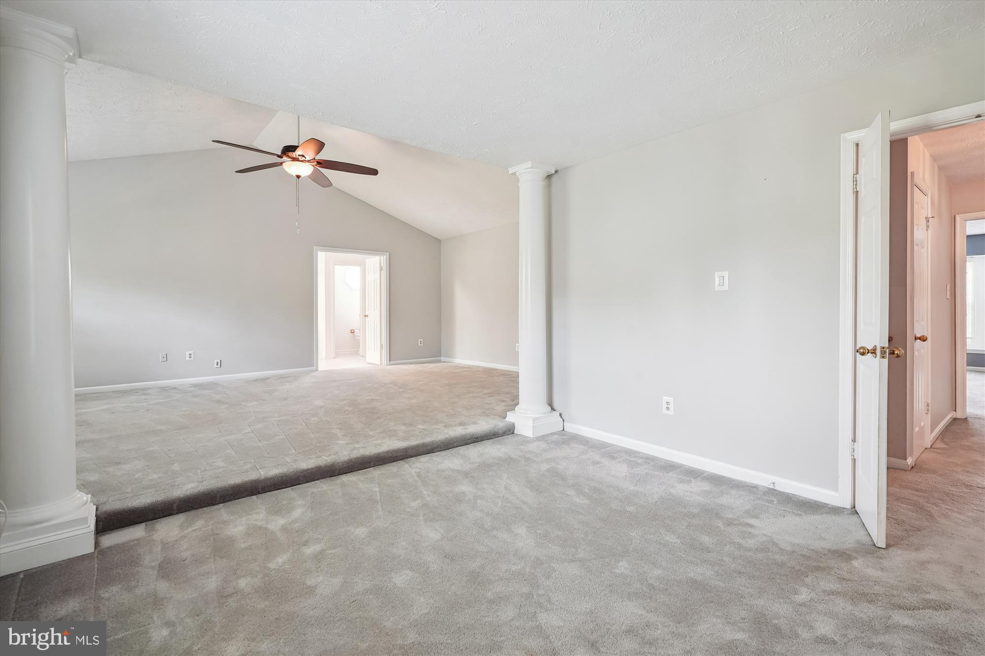 COUNTRYSIDE - Residential