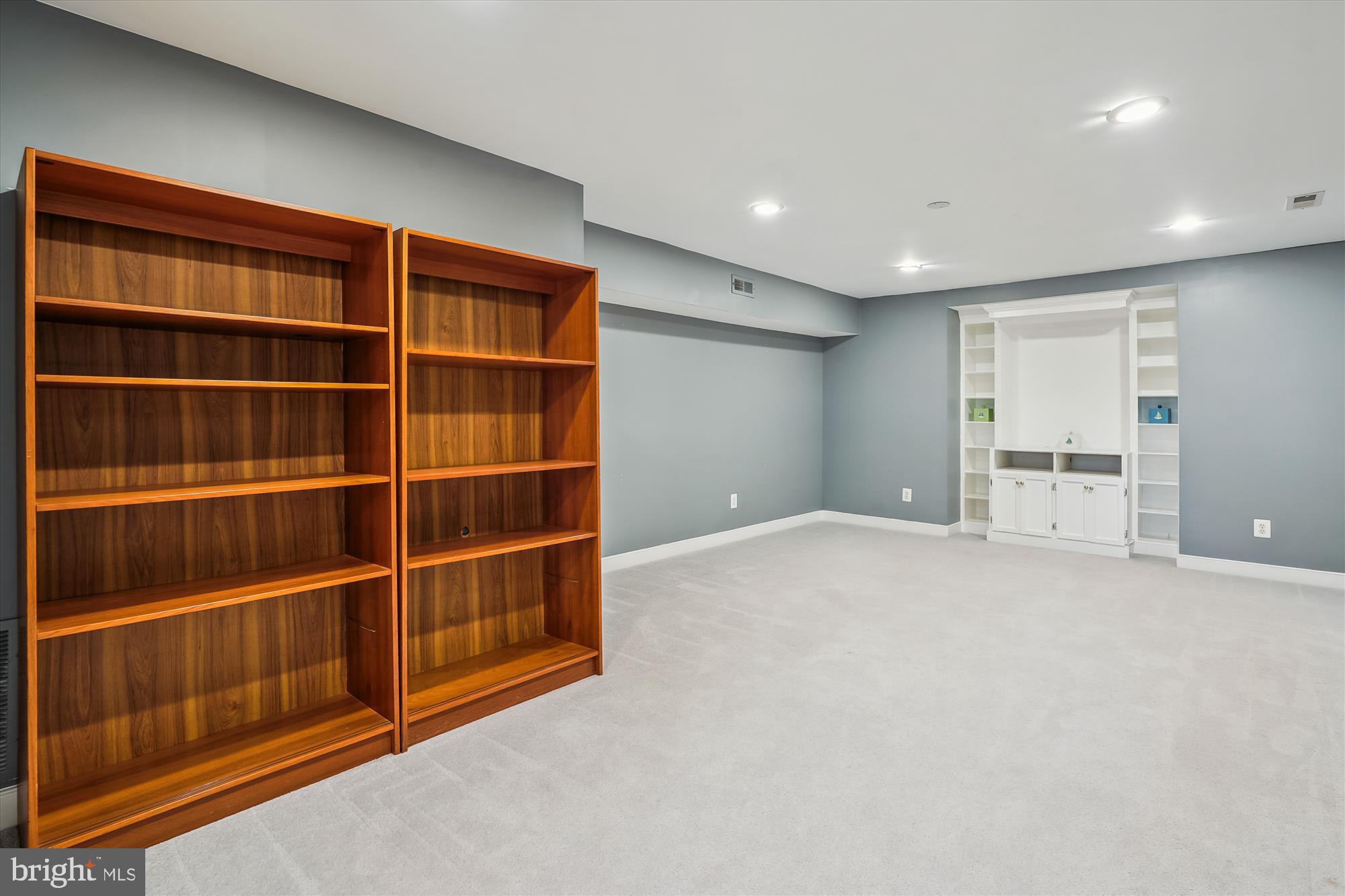 COUNTRYSIDE - Residential