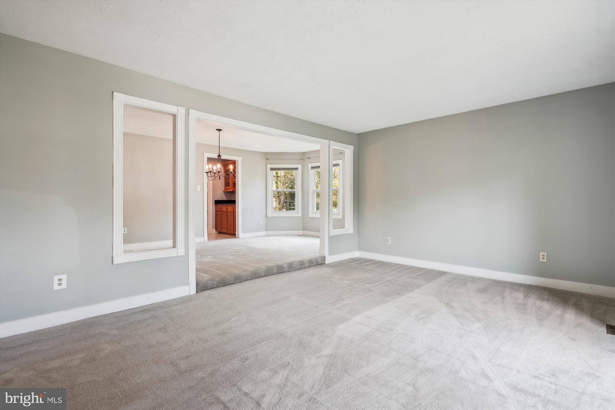 COUNTRYSIDE - Residential