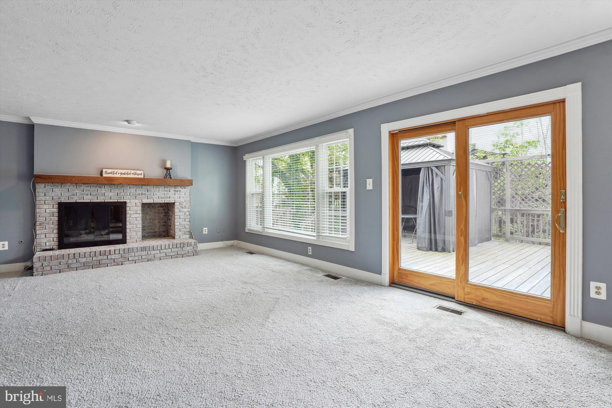 COUNTRYSIDE - Residential