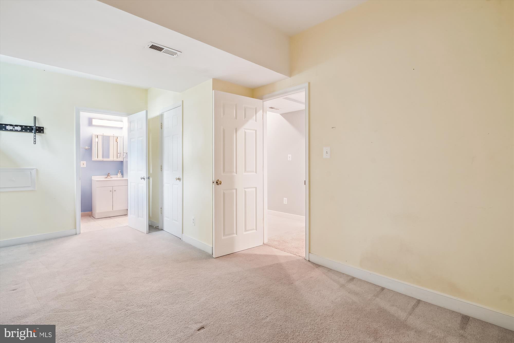 COUNTRYSIDE - Residential