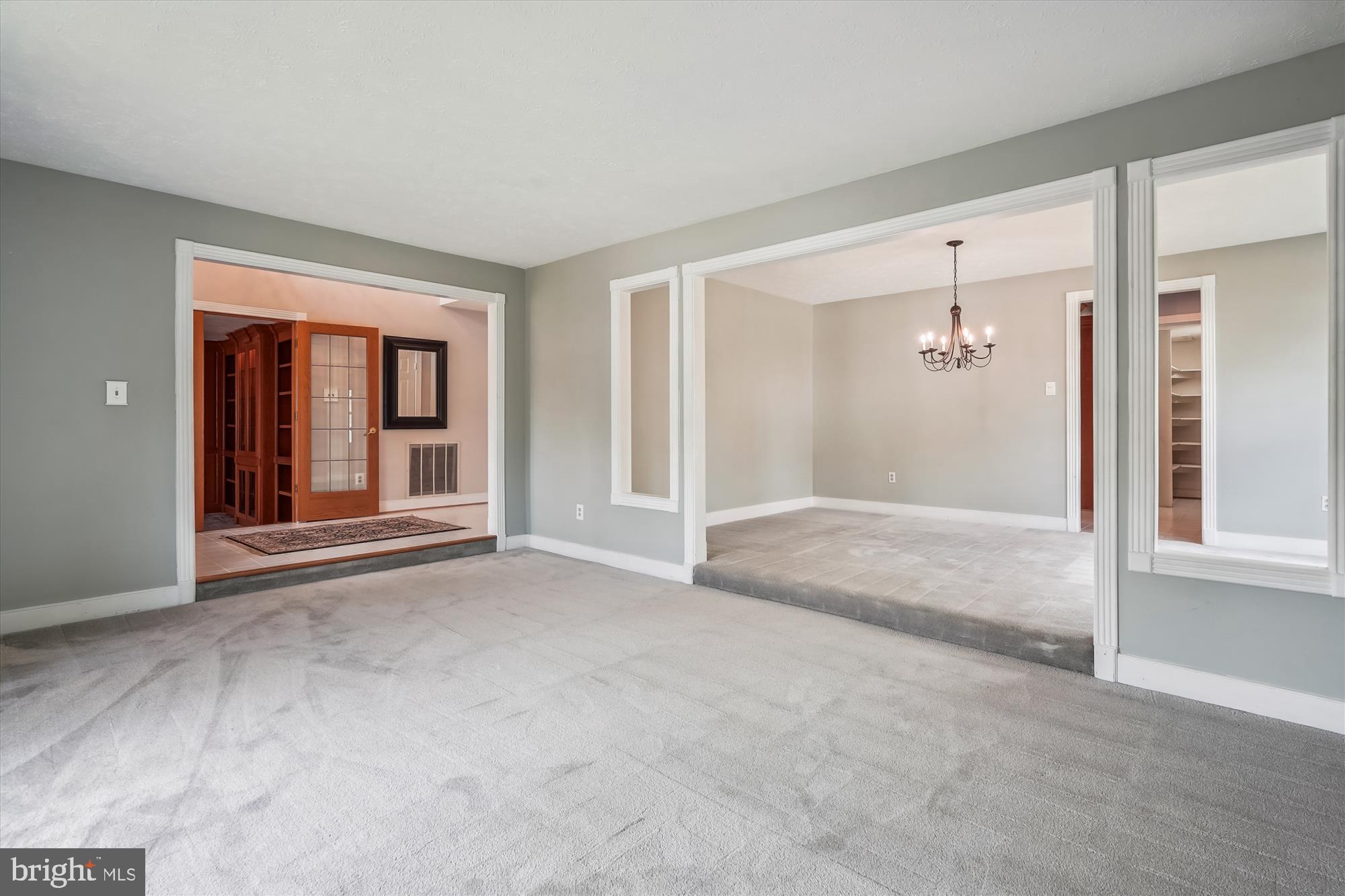 COUNTRYSIDE - Residential