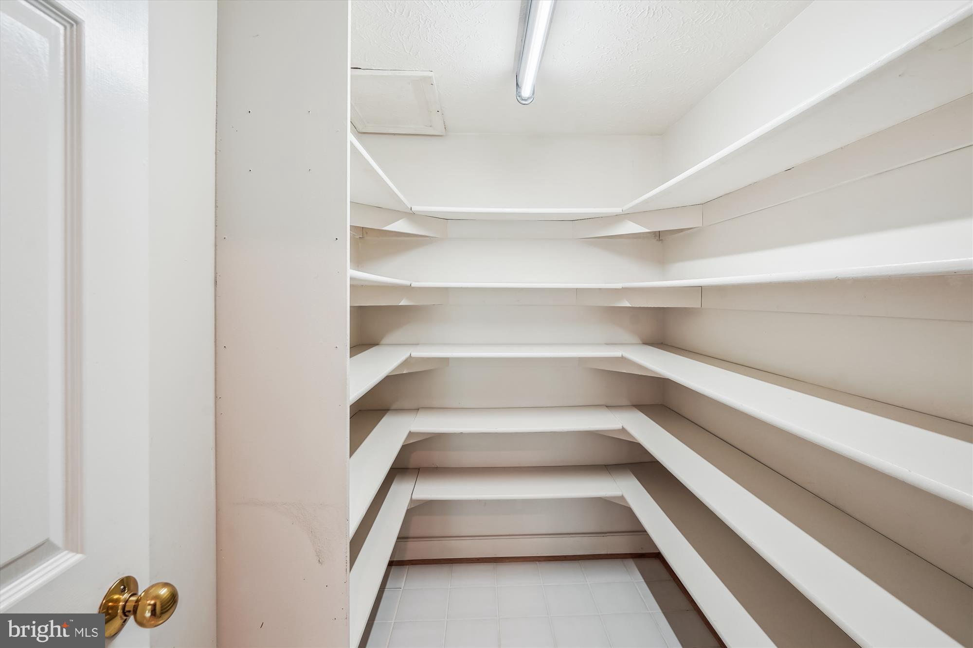 COUNTRYSIDE - Residential