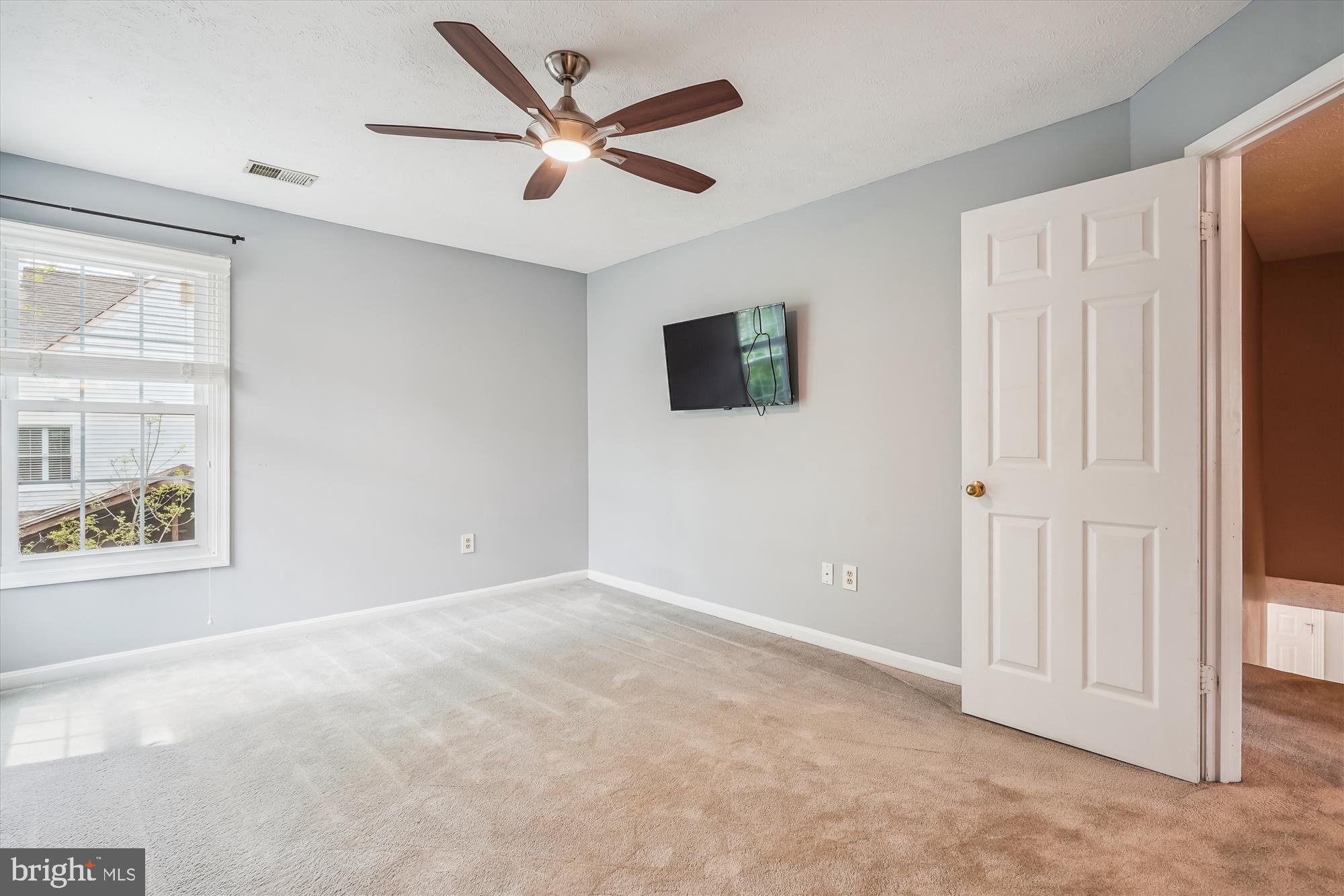 COUNTRYSIDE - Residential